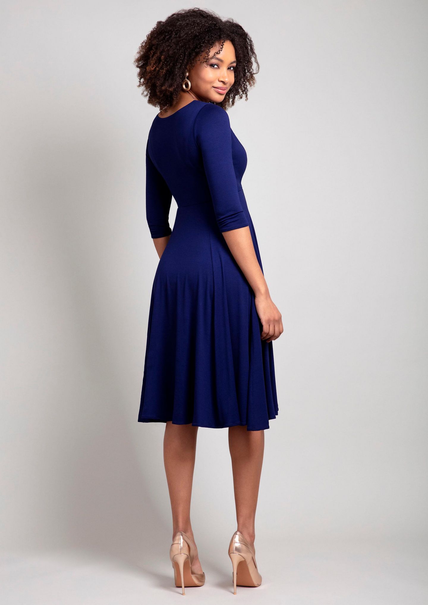 Женское платье Alie Street London Annie V-Neck 3/4 Sleeve Midi, цвет: Синий — фото 5