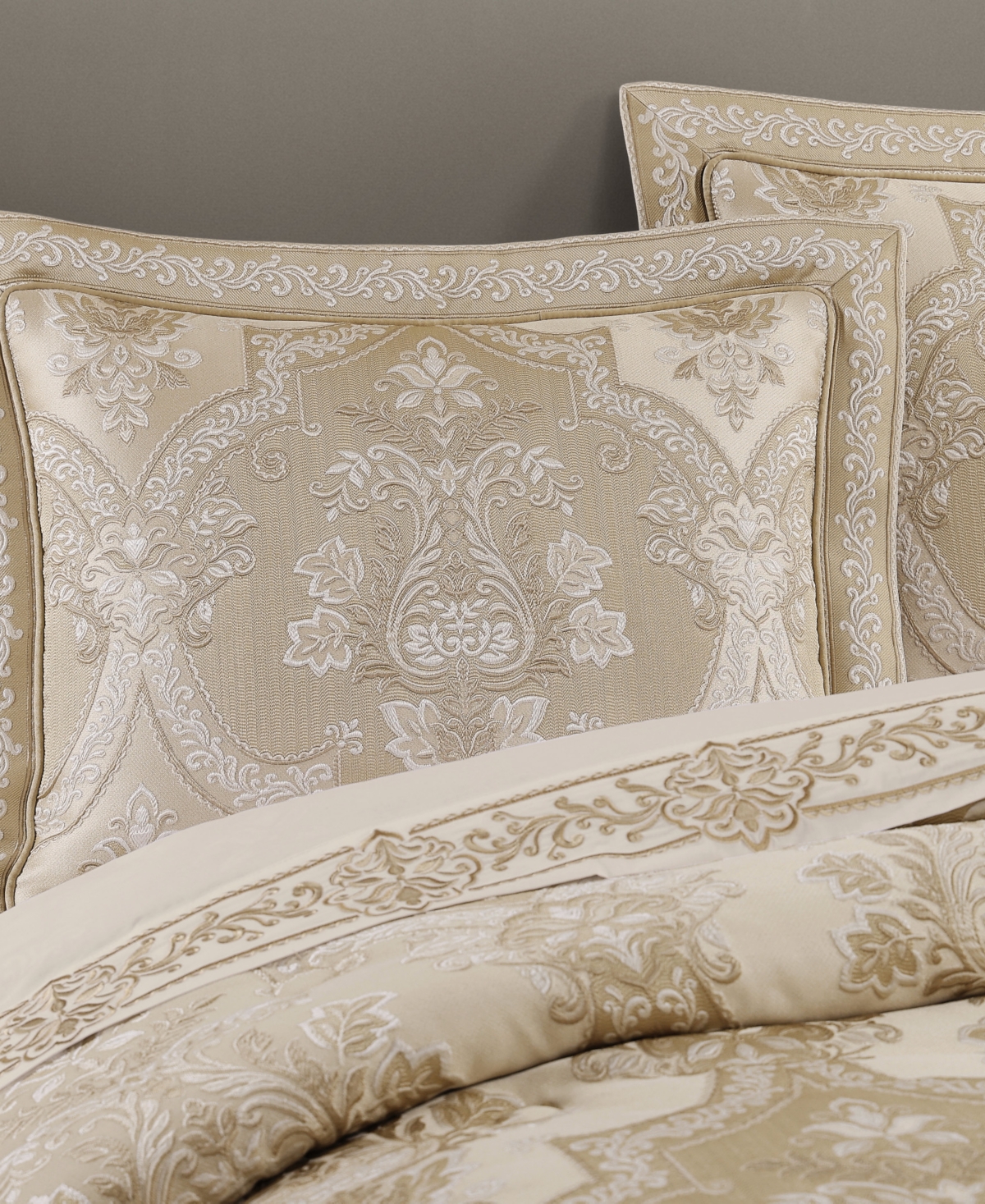 J Queen New York Sondra 4-pc. Comforter Set, Queen