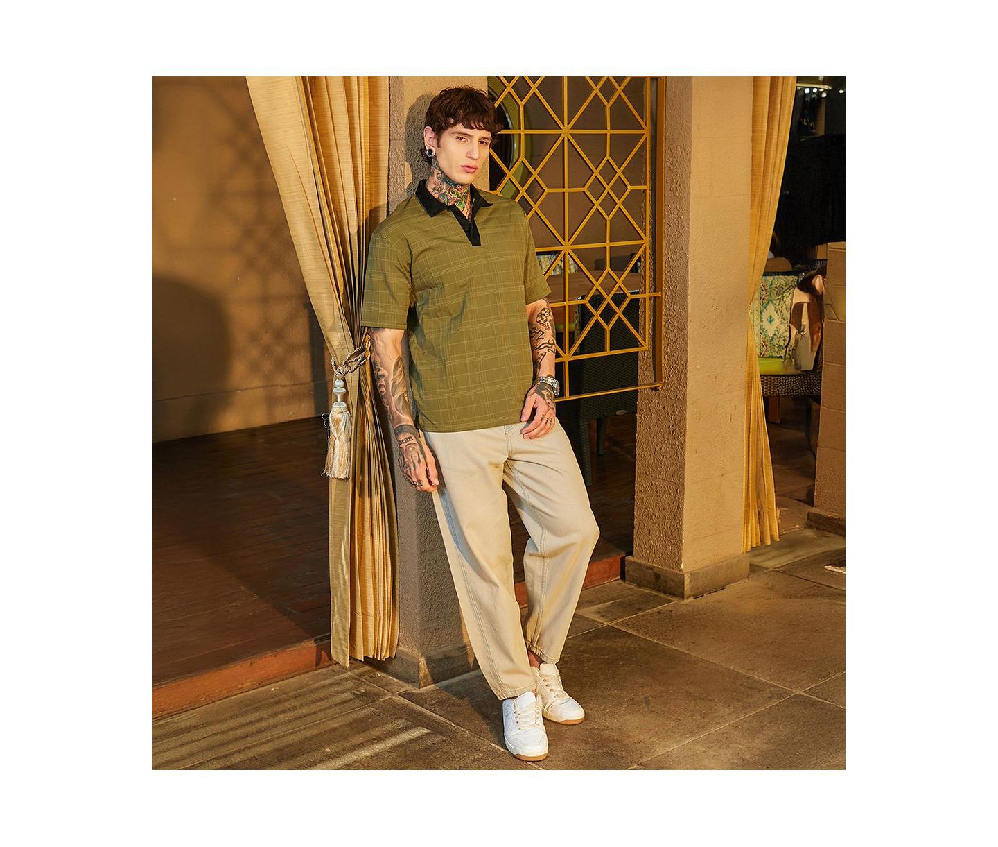 Мужская футболка Cahoot Campus Sutra Olive Green and Onyx Black Contrast Grid Polo, цвет: Зелёный — фото 3