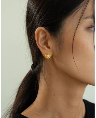 Sterling Silver 18k Gold Plated Flora Culture Pearl Necklace & Stud Earrings Set