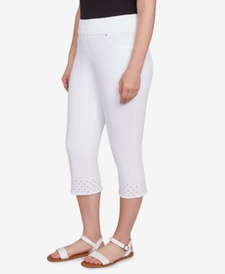 Petite Embroidered Hem Soft Stretch Denim Capri Jeans