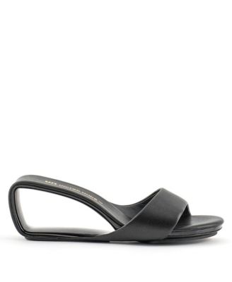 United Nude