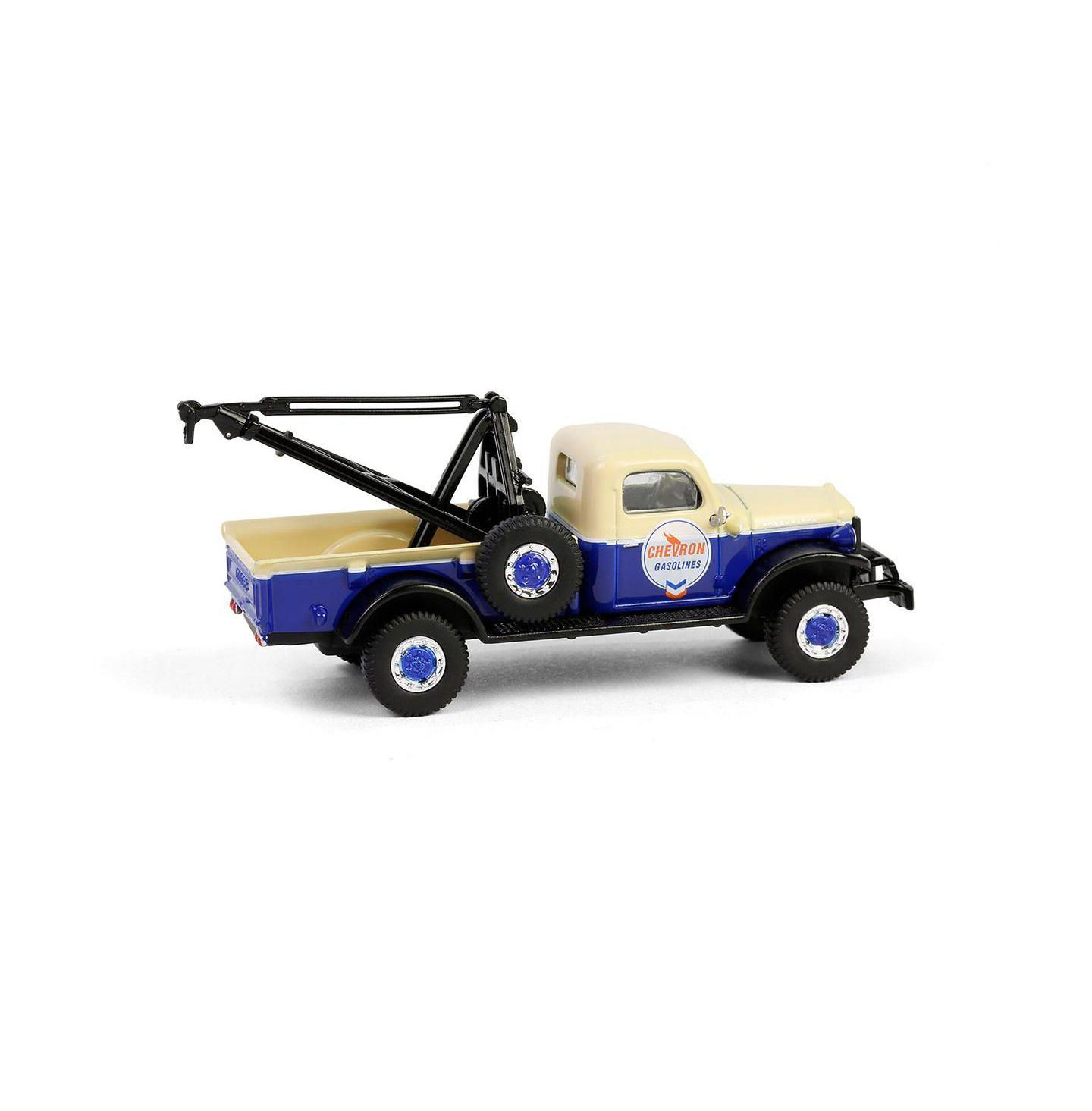 Детская игрушка Greenlight 1/64 Scale Chevron 1948 Dodge Power Wagon Wrecker Die-Cast Toy Vehicle — фото 3