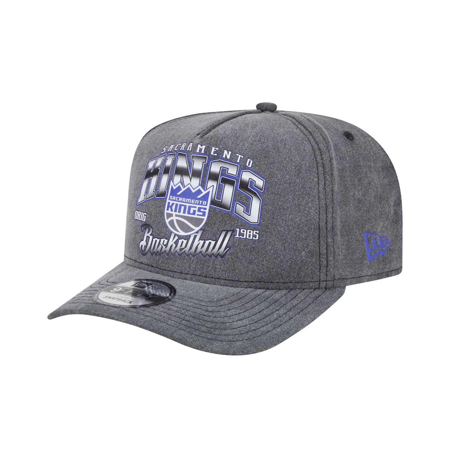 Мужская кепка New Era Charcoal Sacramento Kings Throwback Washed Pre-Curved 9FIFTY Snapback Hat — фото 1