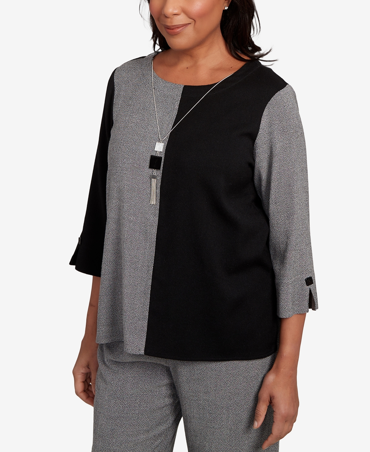 Alfred Dunner Petite Santa Barbara Center Sliced Crew Neck Top With Necklace In Multi