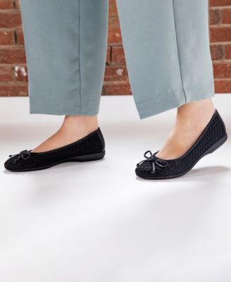 Women's Chelcy Round Toe Ballet Flats