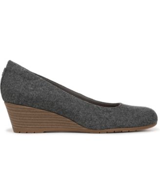 Women's Be Flex Round Toe Wedge Pumps