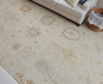 Grafton 69F9F 7'9"x9'9" Area Rug