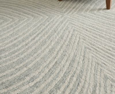 Wallace 8A41F 2'x3' Area Rug