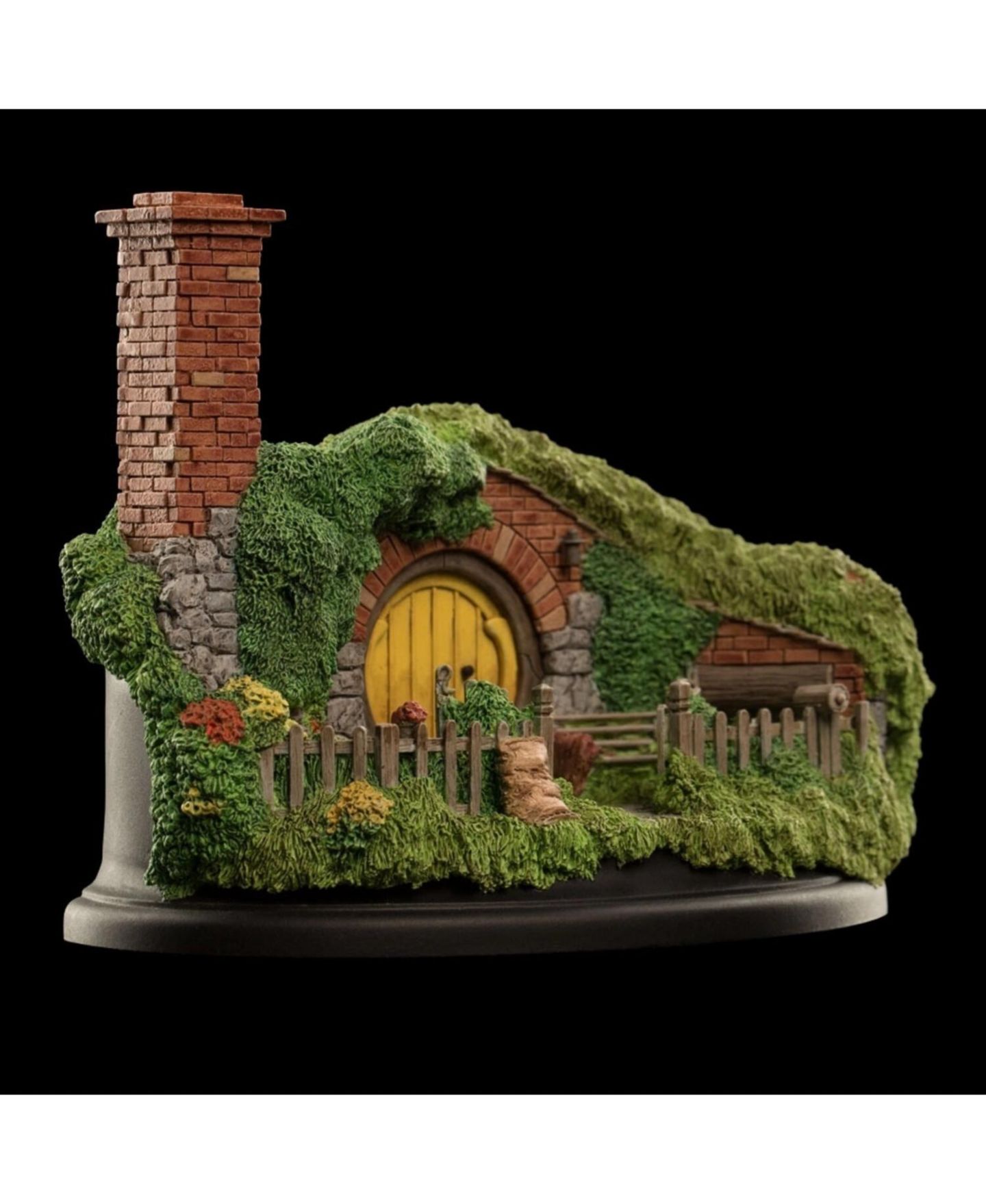 Детская фигурка WETA Workshop Hobbit Hole 16 Hill Lane Collectible Figurine, Ages 14+ — фото 3