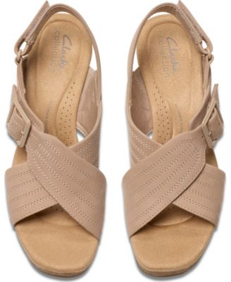 Collection Nerisa West Buckle Wedge Sandals