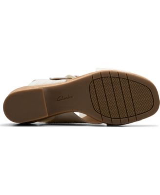 Collection Nerisa West Buckle Wedge Sandals