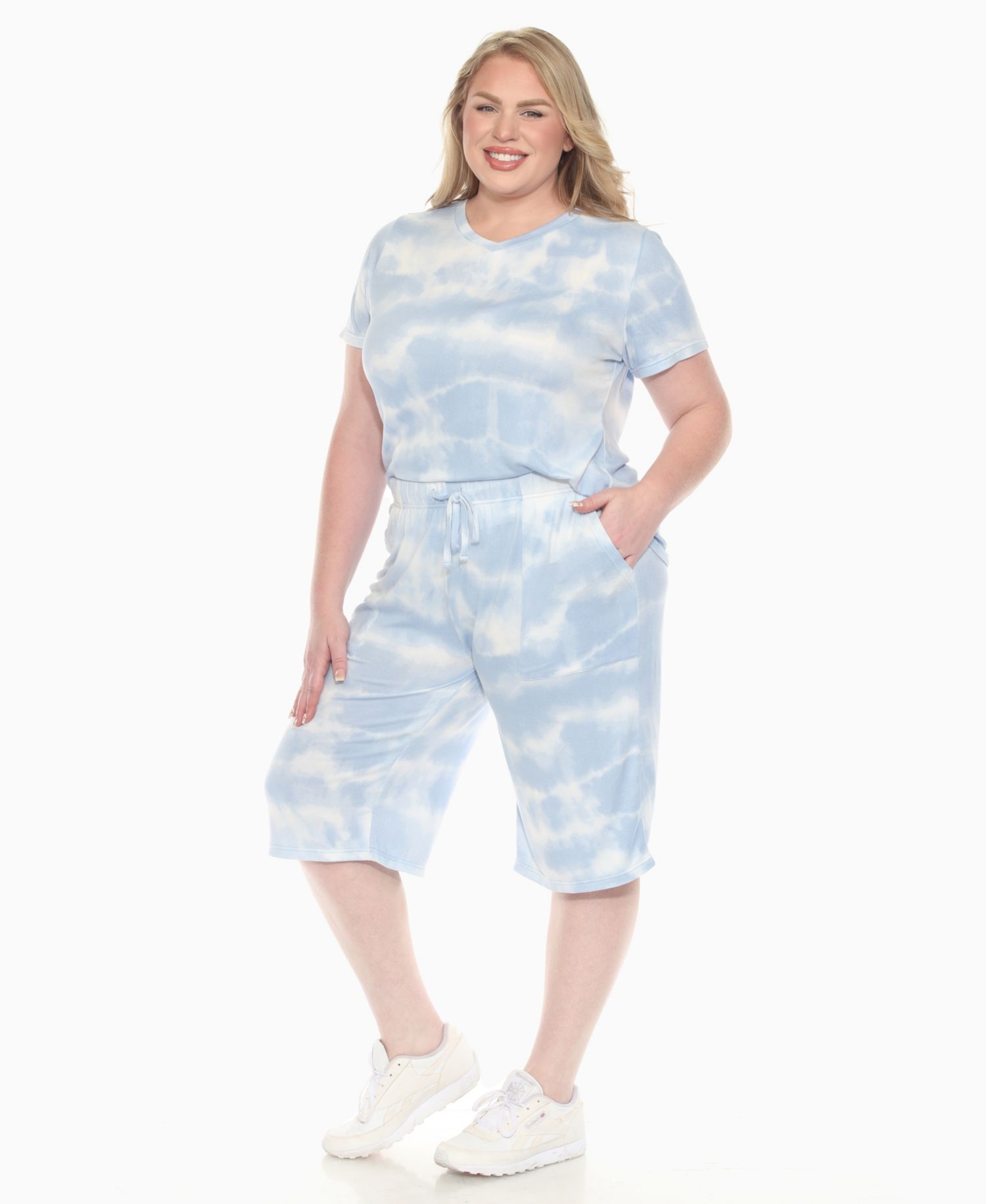 Plus Size Short Sleeve and Capri Lounge Set