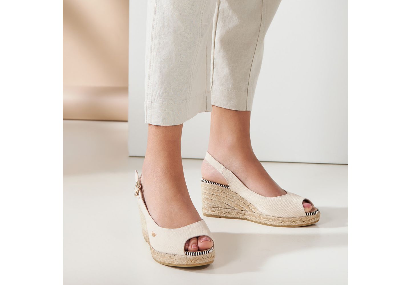 Женские сандалии VISCATA Gavina Canvas Espadrille Sandal Wedges Slingback, цвет: Бежевый — фото 3