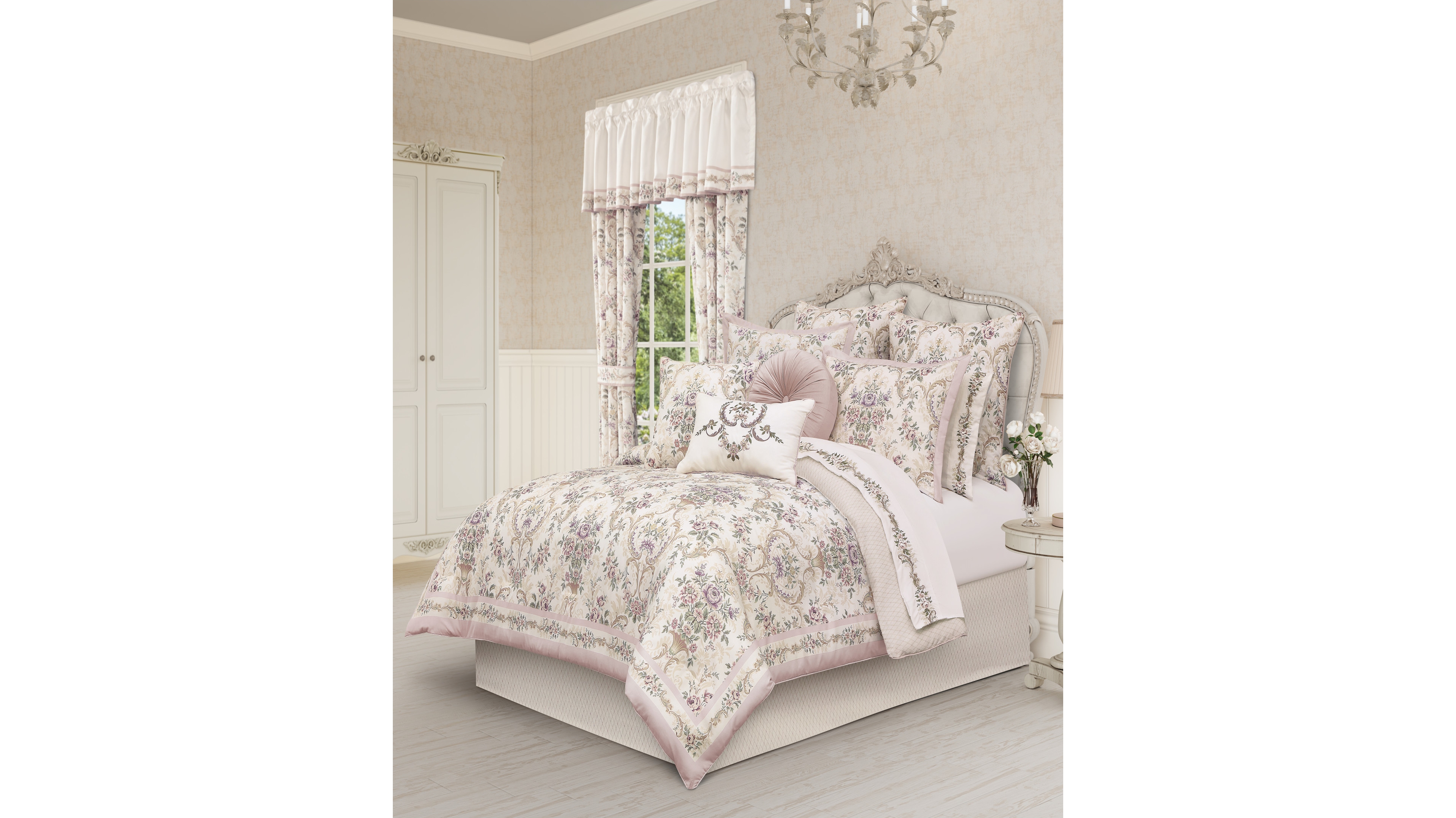 Royal Court Avant Garden Reversible 4-Pc. Comforter Set, King