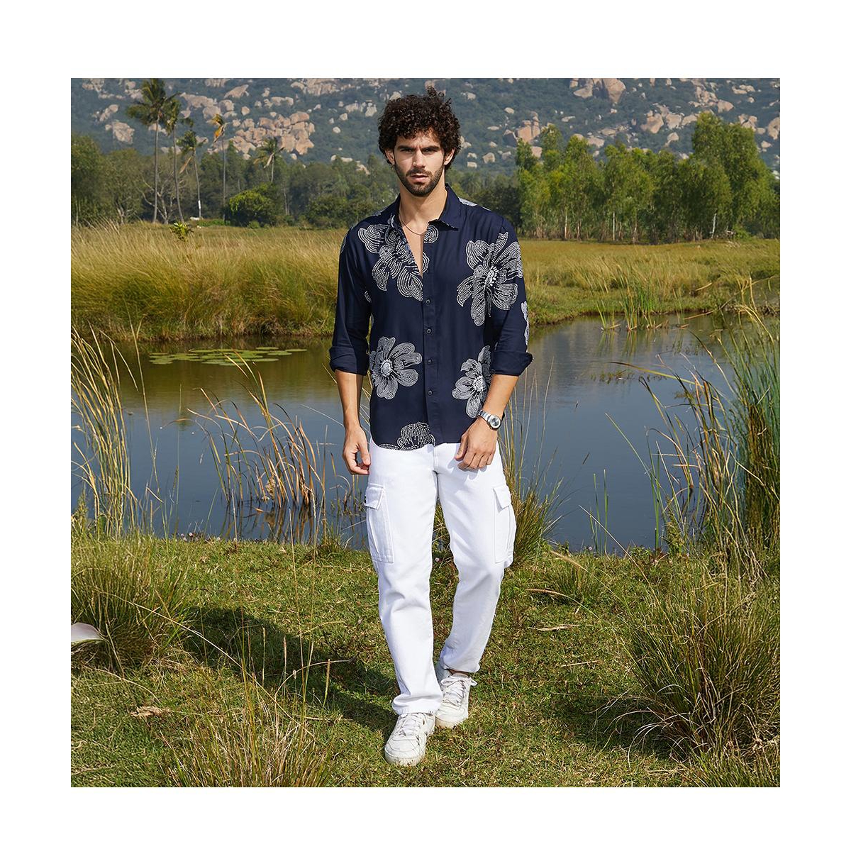 Campus Sutra Men's Navy Blue Maxi-Flora Shirt
