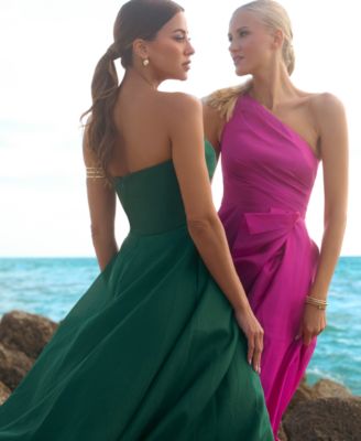 Petite Sleeveless Organza Ball Gown