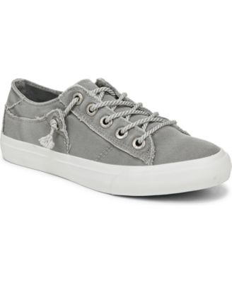 Women's Martina Lace Up Platform Sneakers