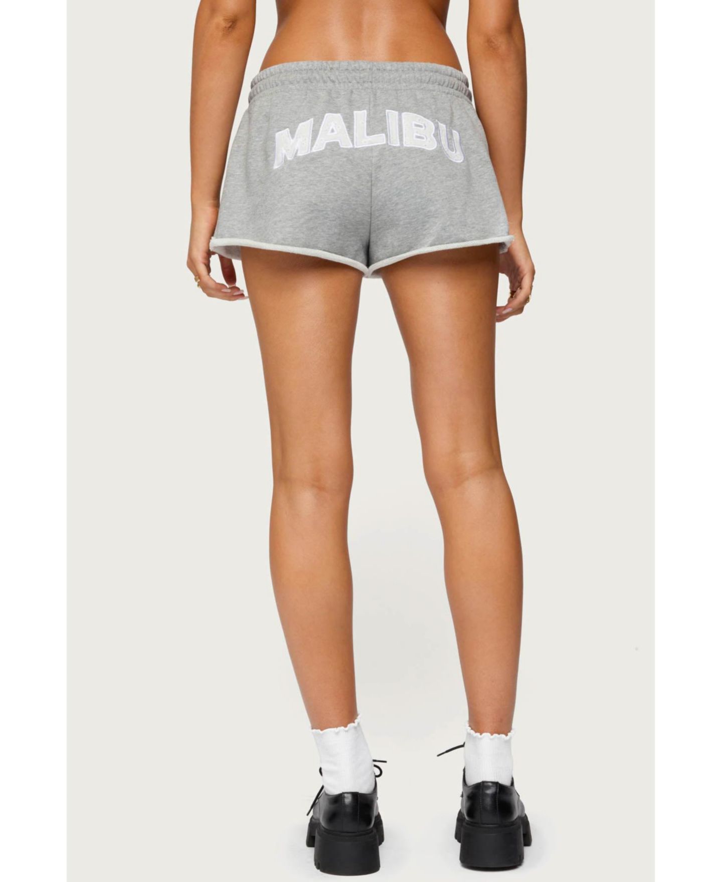 Женские шорты Edikted Pacific Coast French Terry Sweat Shorts, цвет: Серый меланжевый — фото 2