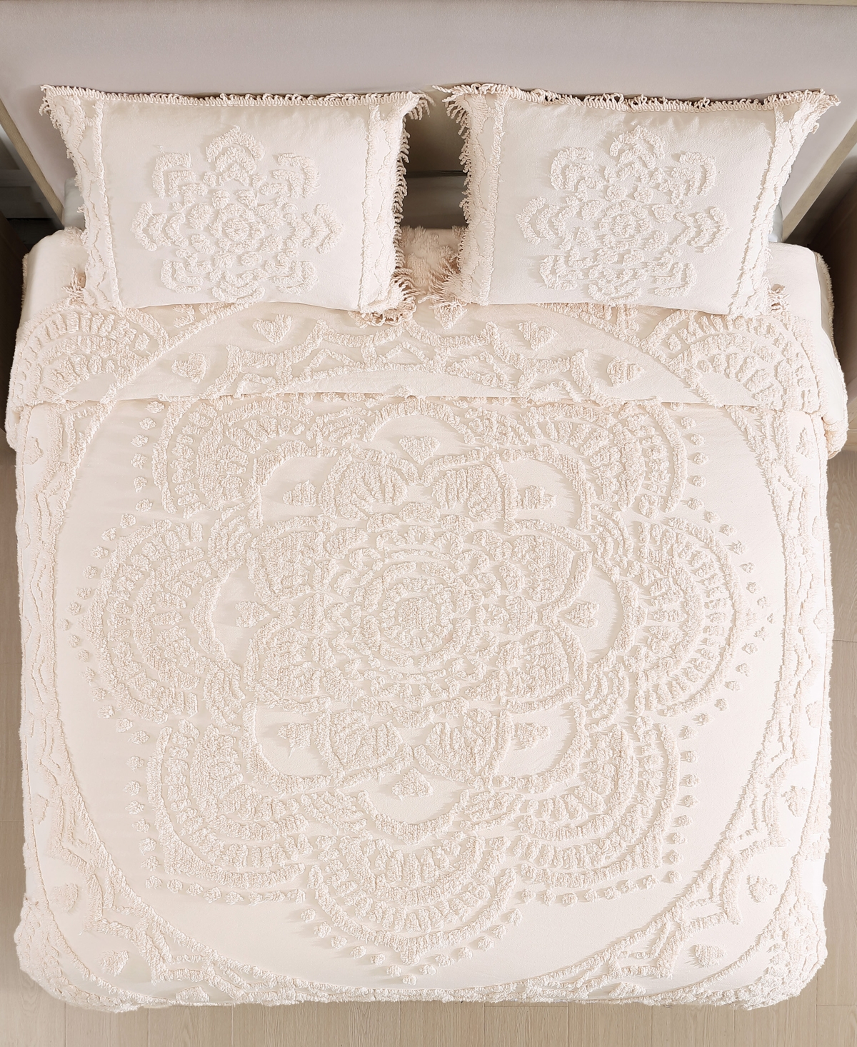 Beatrice Home Fashions Lotus Chenille Lightweight Bedspread