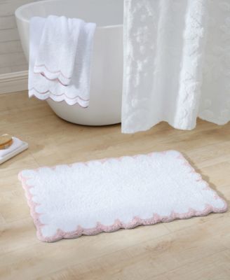 Scallop Cotton Bath Rug, 30" x 20"