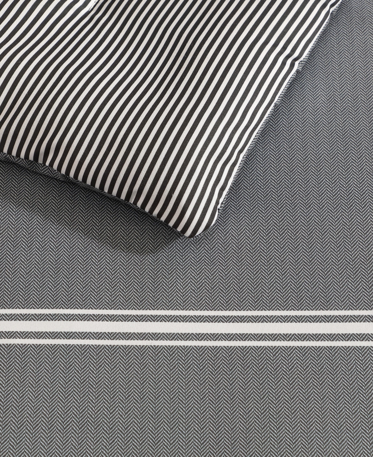 Eddie Bauer Chevron And Stripes Microfiber Reversible 7-Pc. Comforter Set