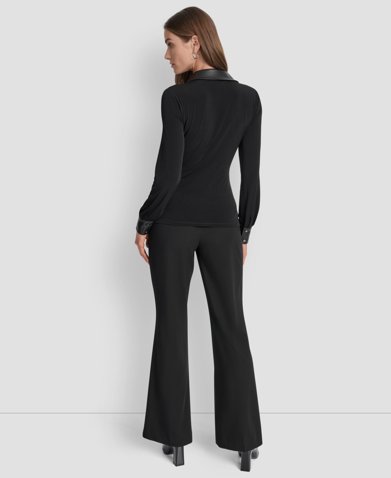 Women's Twist-Front Contrast-Trim Top