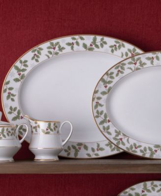 Holly & Berry Gold Oval Platter, 16"