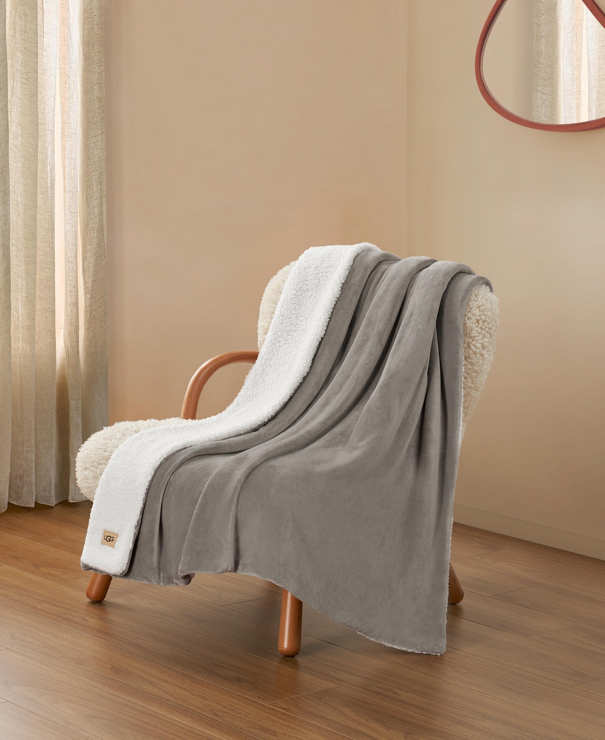 Ugg Avery Reversible Lightweight Throw, 50" X 70" In Gray