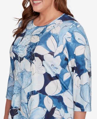 Plus Size Classic Monotone Floral Embellished Top