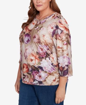 Plus Size Classic Textured Floral Ruched Sides Crew Neck Top