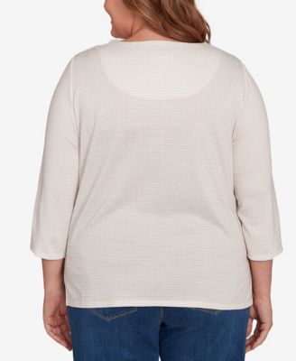 Plus Size Classic Harvest Basket Crew Neck Top