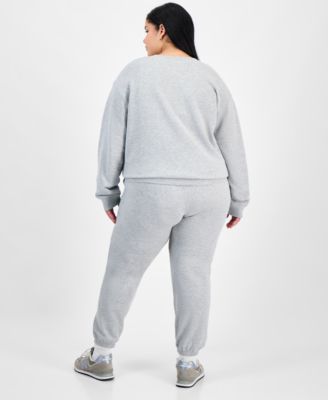 Love Tribe Trendy Plus Size Grinch Wreath Graphic Sweatshirt Grinch Wreath Graphic Sweatpants In Gray