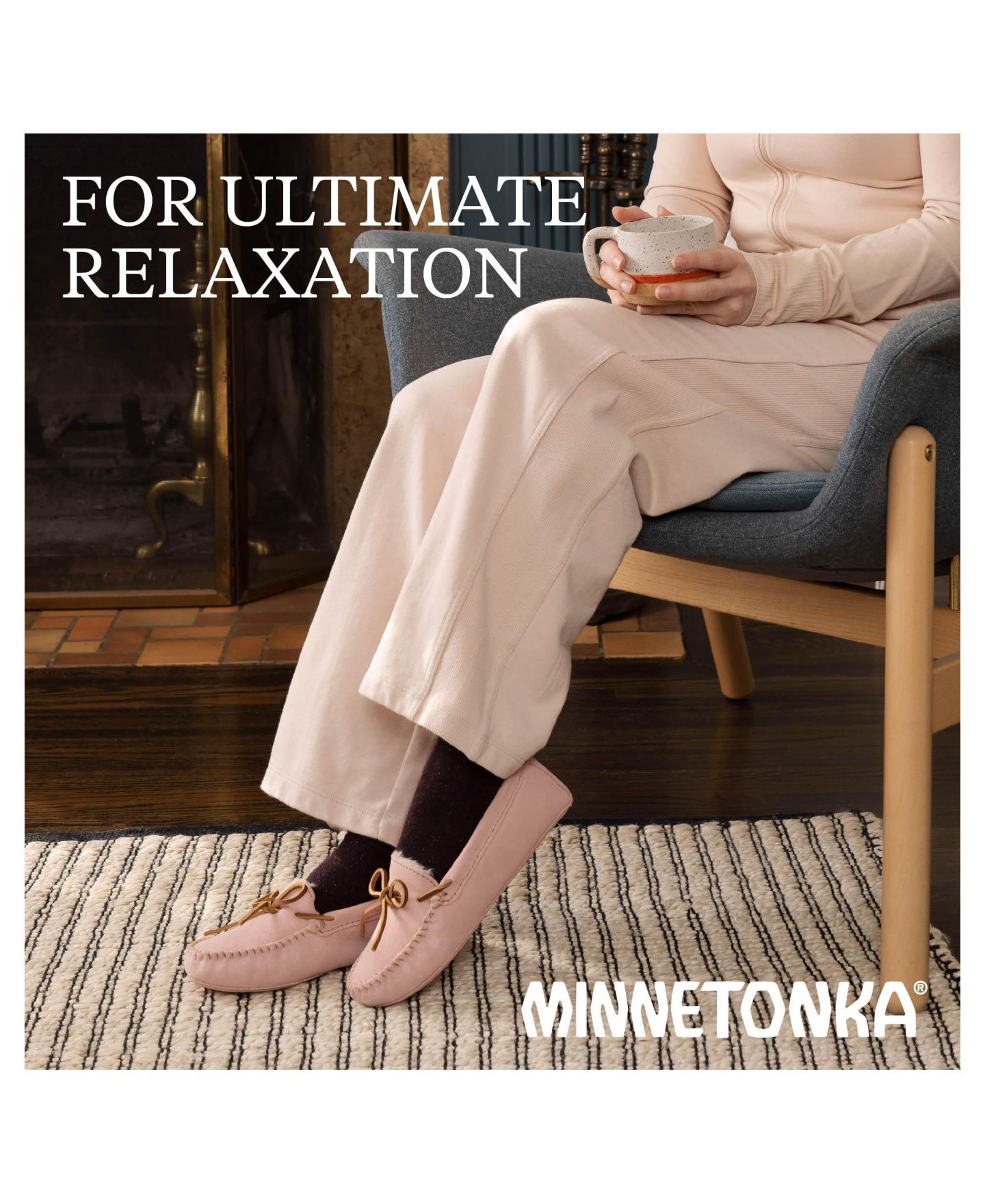 Женские тапочки Minnetonka Suede Pile Lined Softsole Slippers, цвет: Пудровый — фото 7