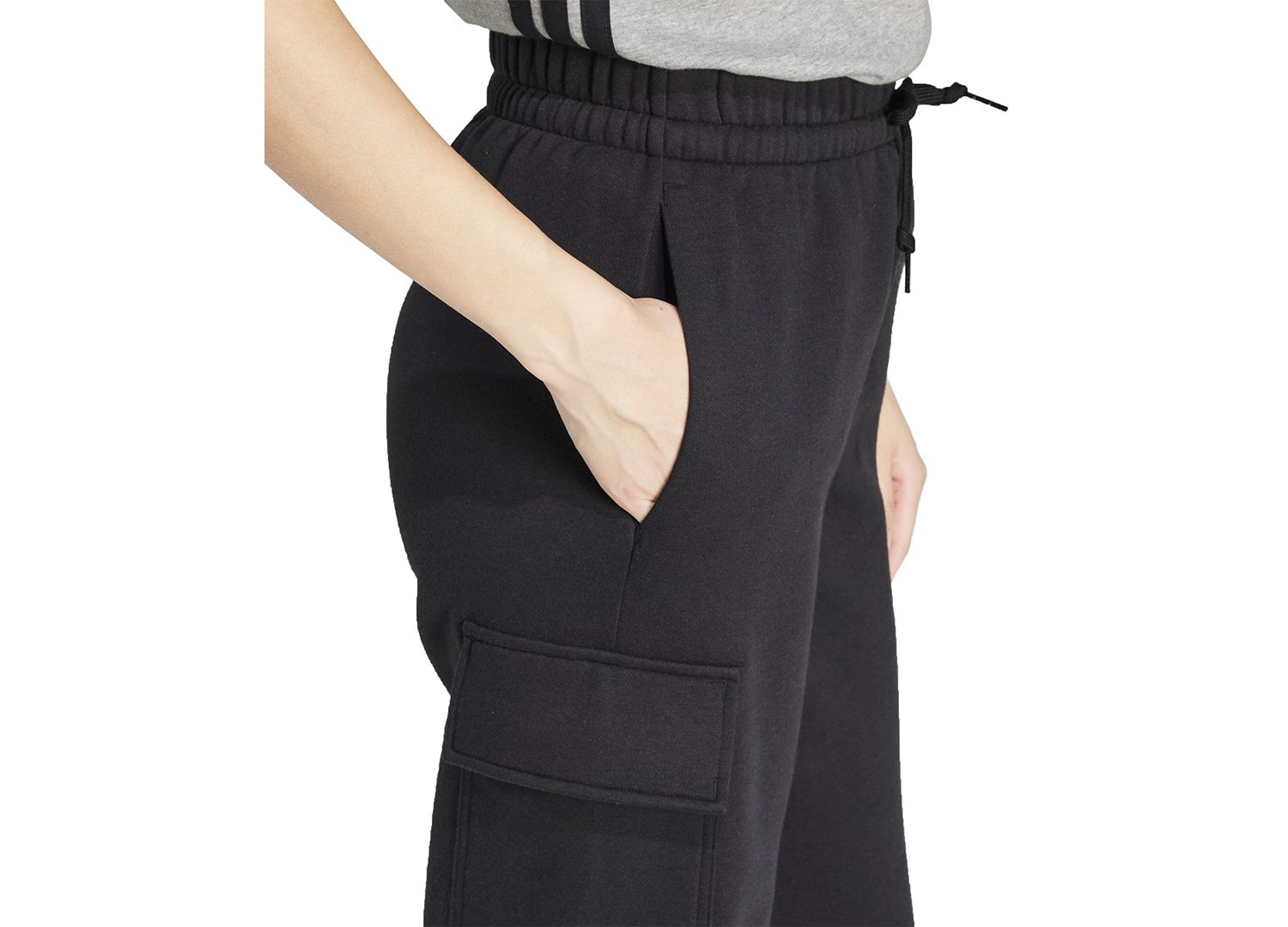 Women's Essentials Fleece Cargo Sweatpants