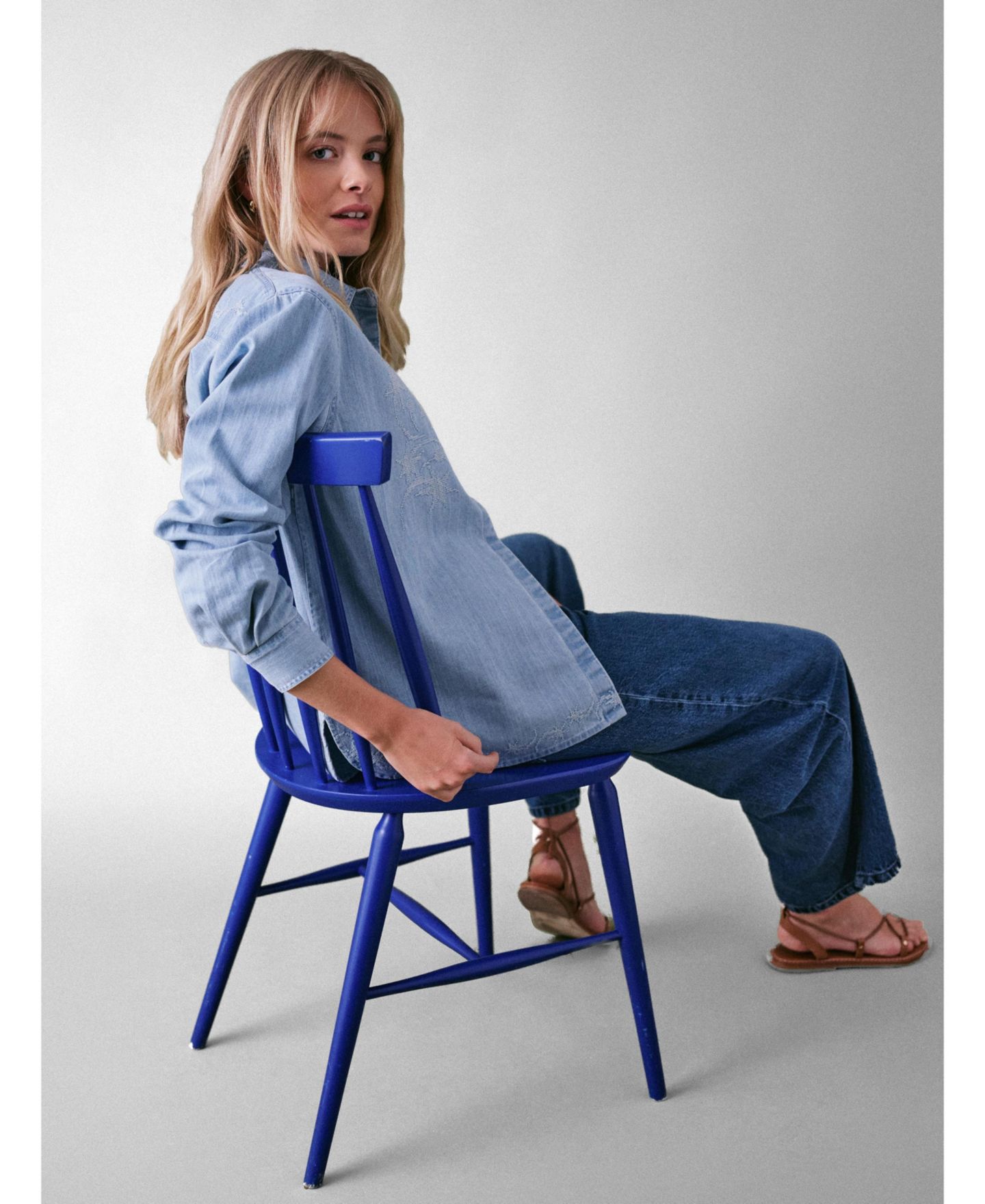 Женская блузка Cape Cove Stella Denim, цвет: Светлый джинсовый синий — фото 5