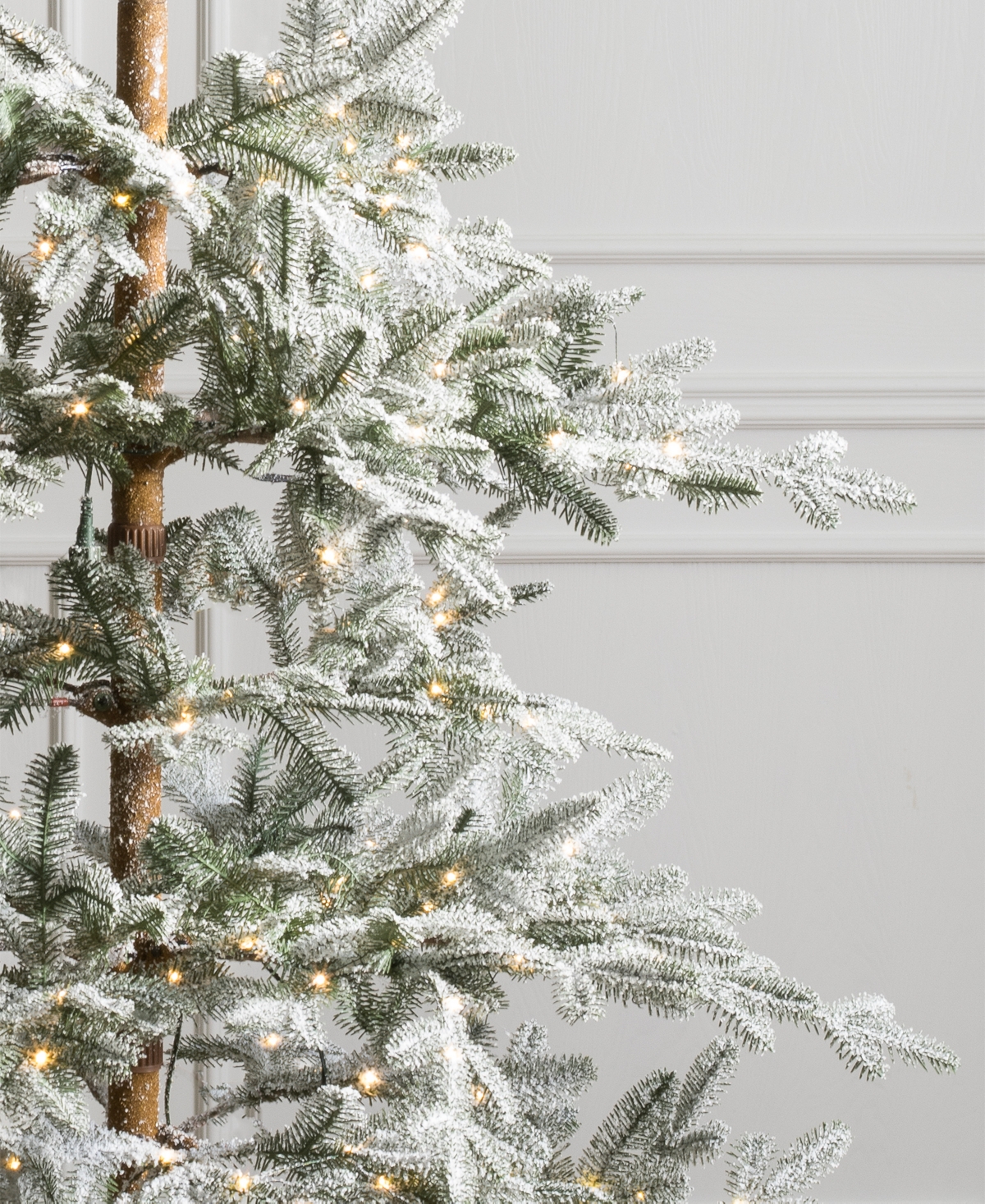Balsam Hill 7.5 Ft Pre-lit Frosted Alpine Balsam Tree In White