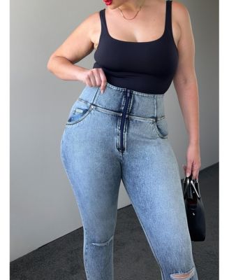 Women's Curvy Ripped High-Rise Sculpting Skinny Jeans