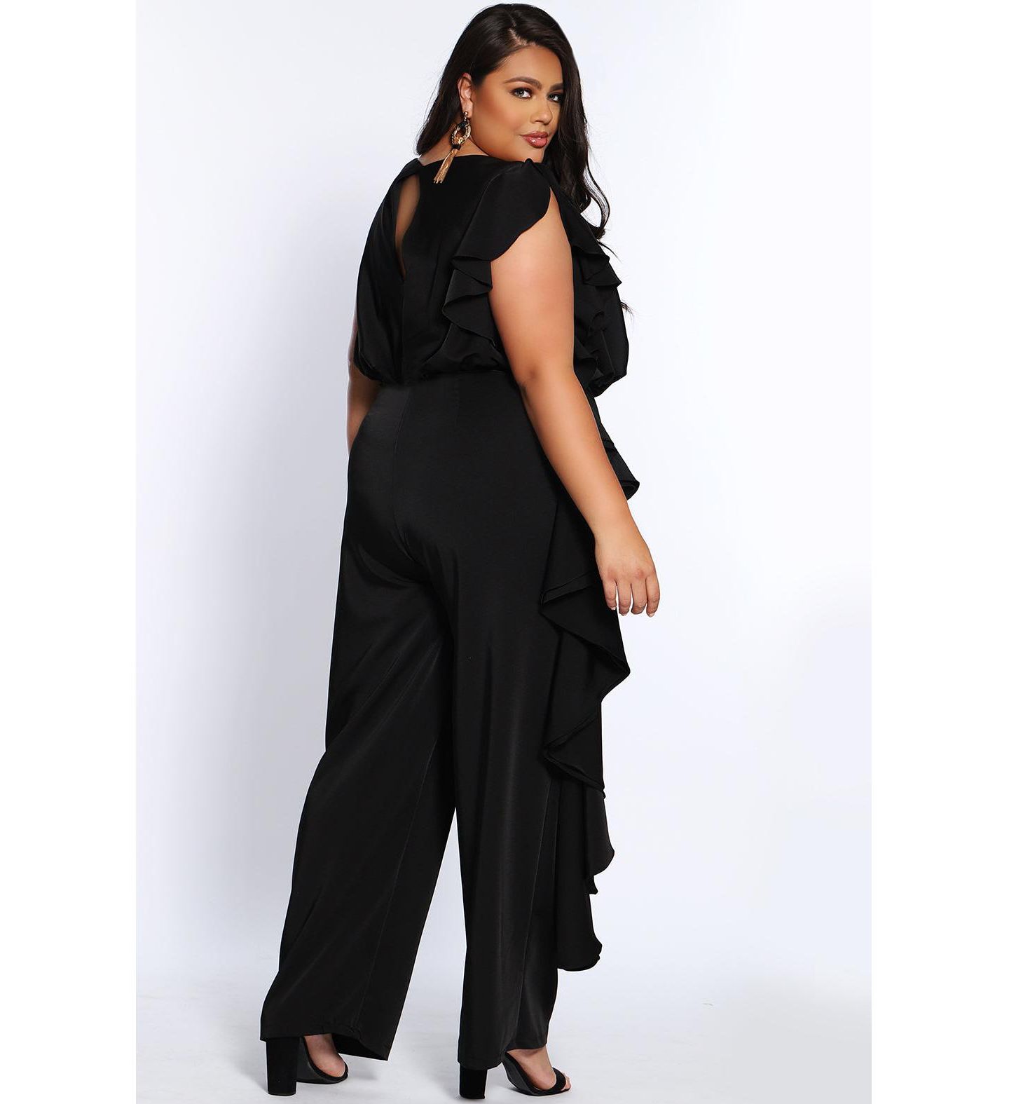 Женский комбинезон Celebrations by Sydney's Closet Crepe Ruffle Jumpsuit, цвет: Чёрный — фото 2