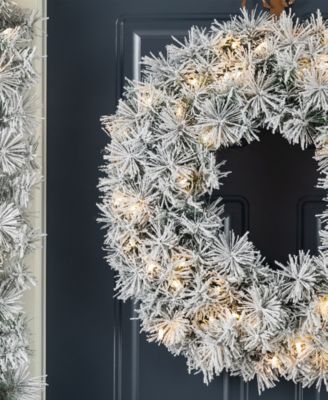 24" Pre-Lit Snow Flocked Pine Christmas Wreath