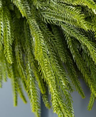 28" Greenery Polyethylene Christmas Dripping Wreath