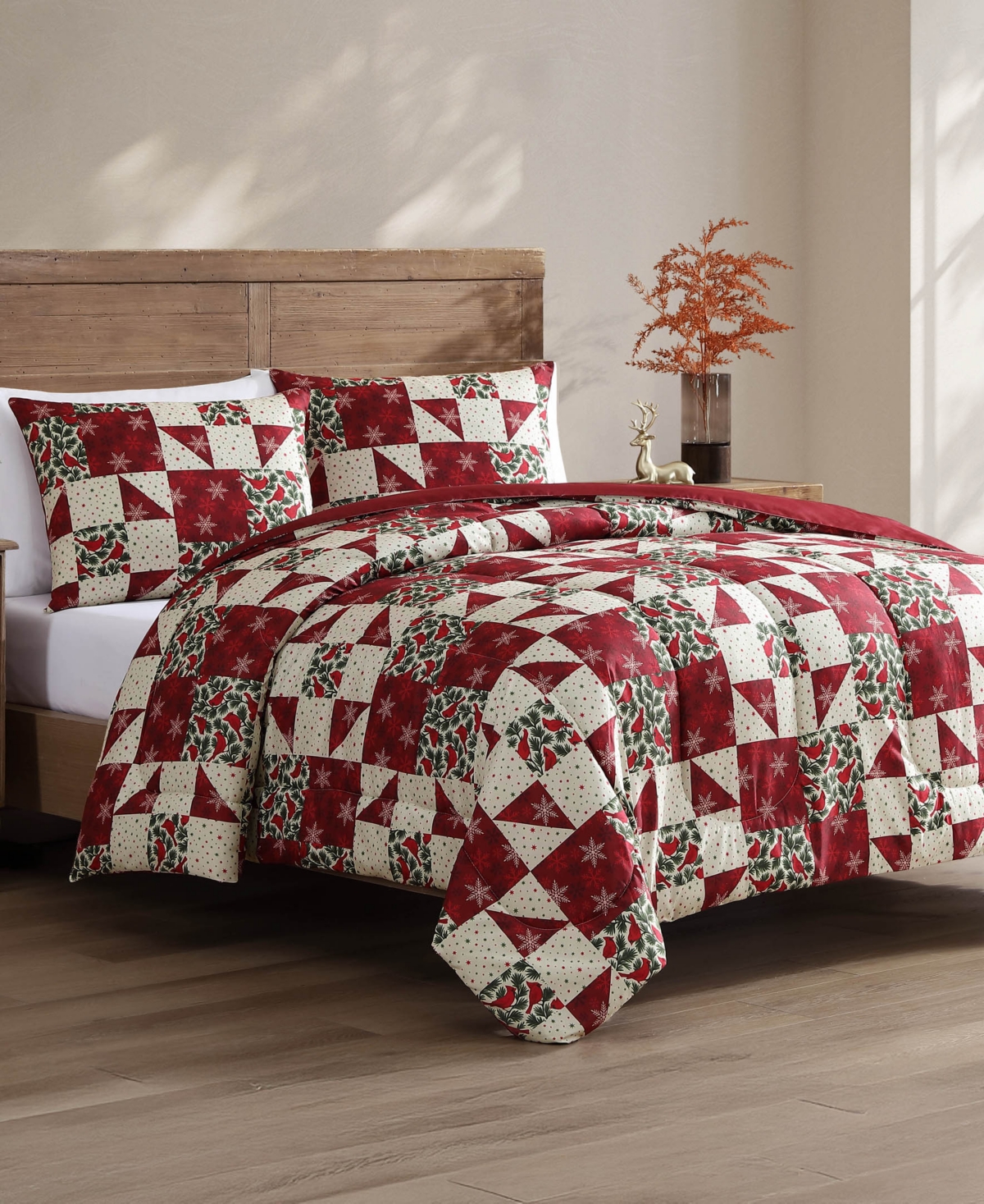 Hallmart Collectibles Cardinal Patchwork 3-pc. Comforter Set In Red