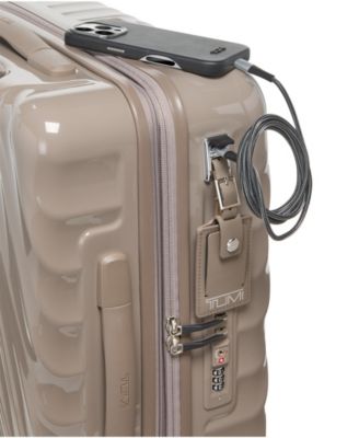 21.8" Continental Expandable Carry-On Spinner