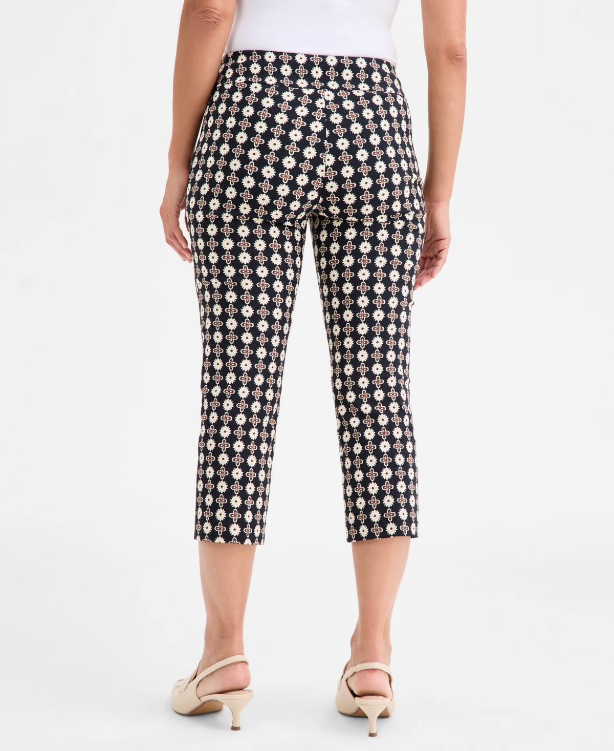 Jm Collection Women's Printed Pull-on Capri Tummy-control Pants, Macy's Exclusive In Multi