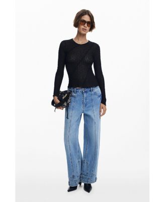 Women's T-shirt with cross seams