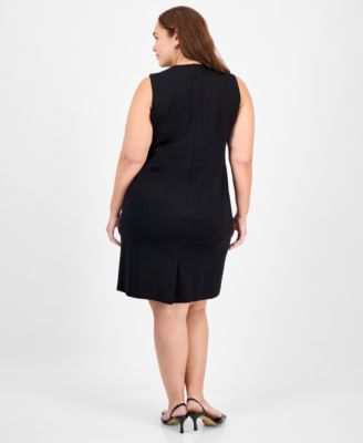 Plus Size Crewneck Sleeveless Sheath Dress