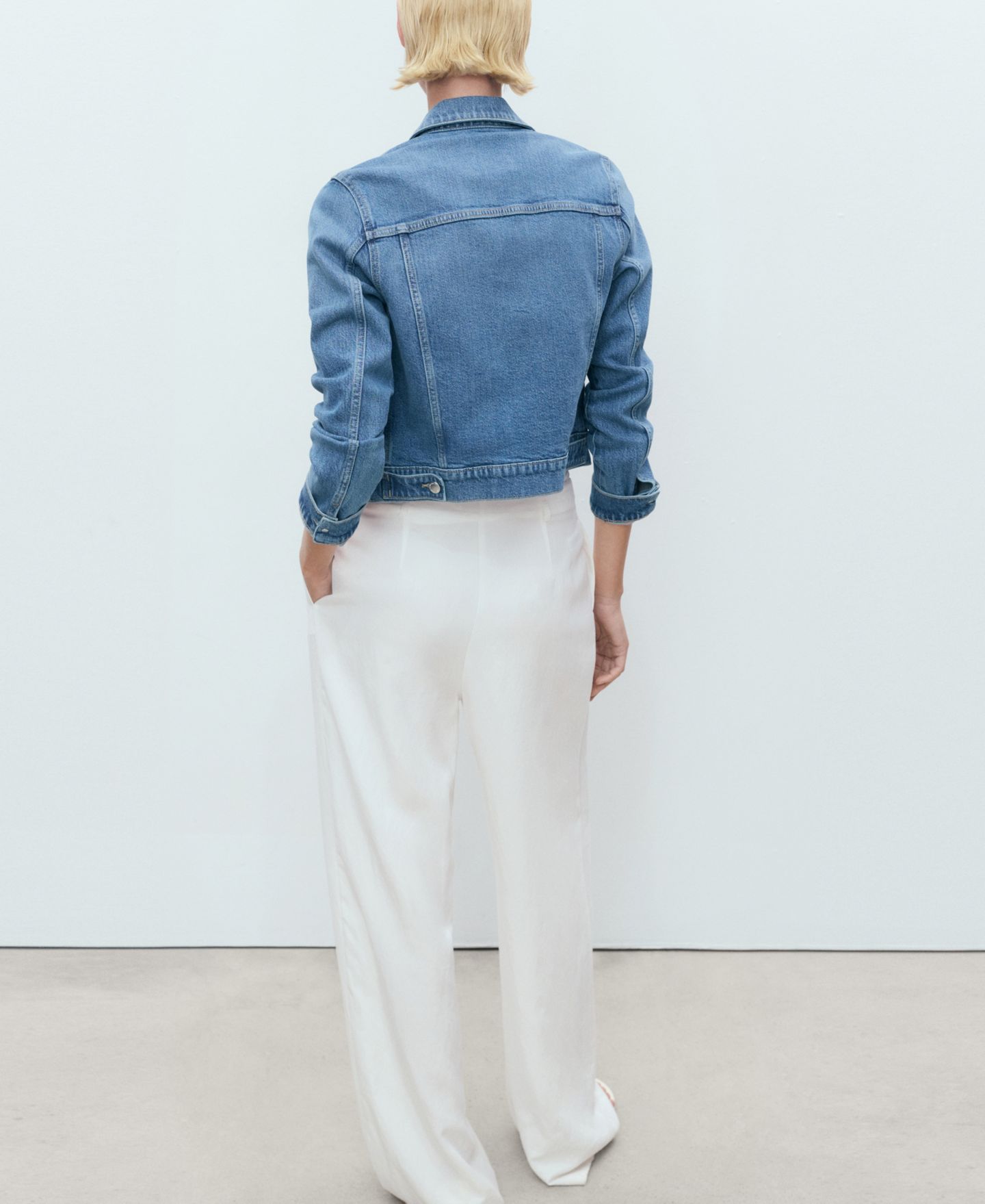 Женская куртка Mango Pockets Denim Jacket, цвет: Средний синий — фото 8