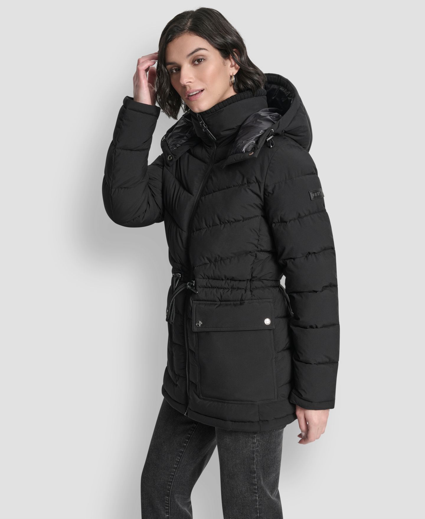 Женская куртка DKNY Shine Hooded Anorak Puffer, цвет: Чёрный — фото 3