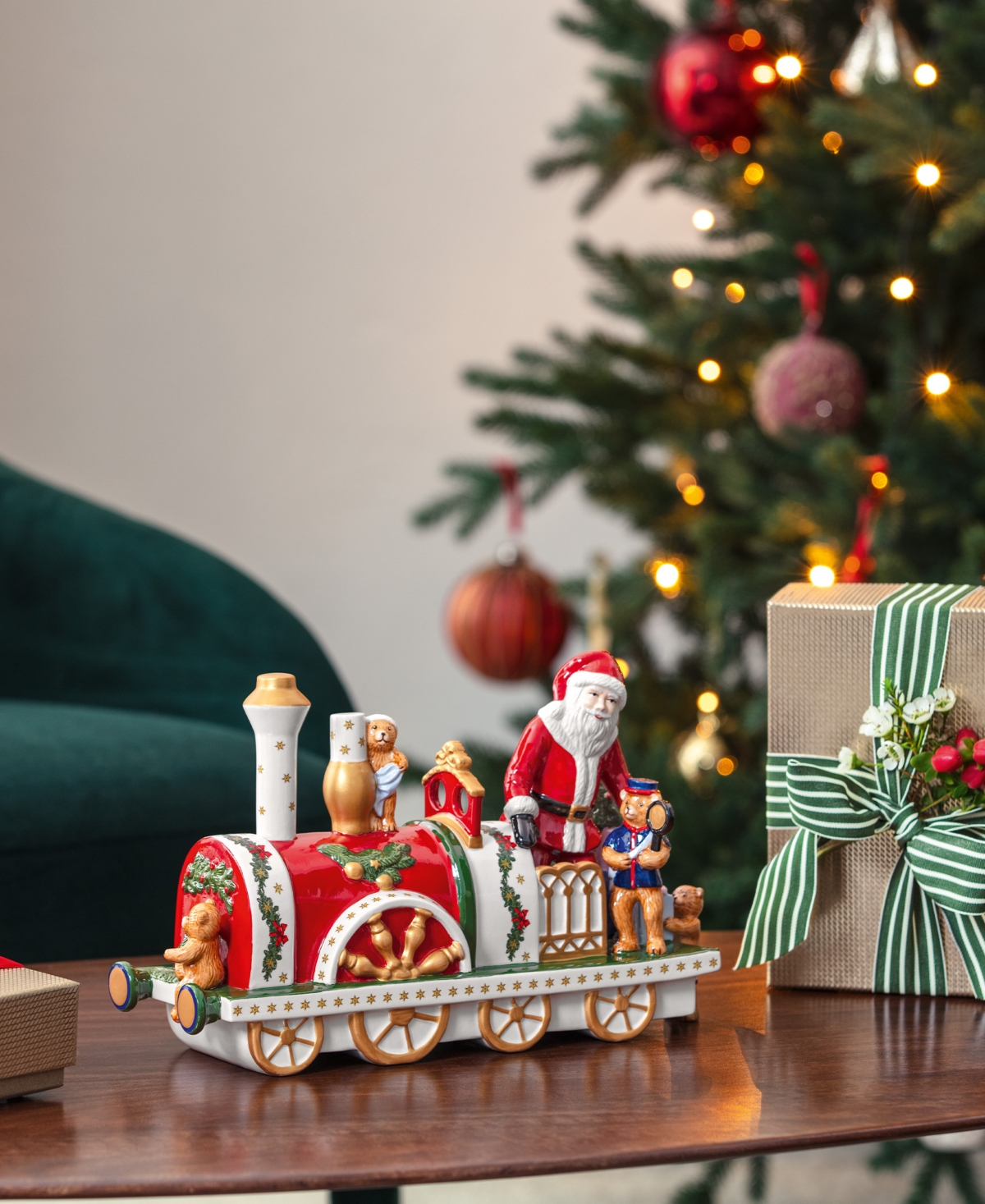 Villeroy & Boch Christmas Toys Memory Locomotive Figurine In Multi