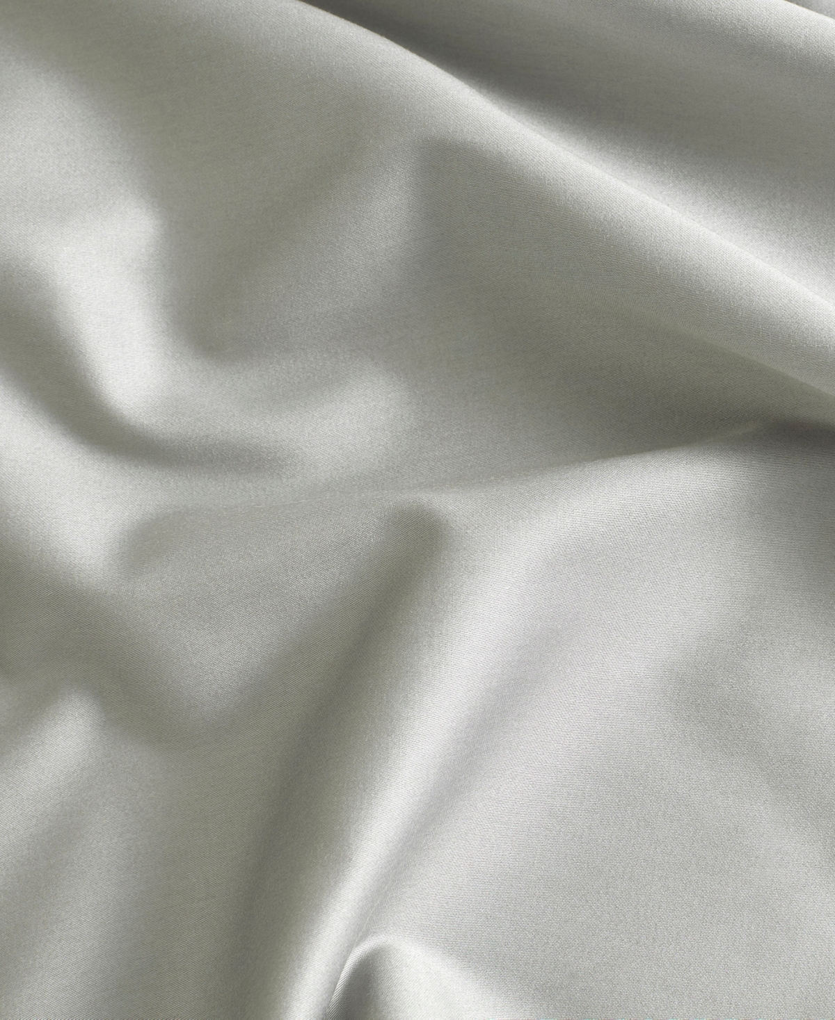 J Queen New York Premier 300 Thread Count Sateen 2-pc. Pillowcase, Standard In Silver